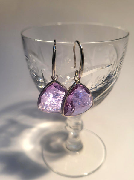 Pink Lily ~ Czech Glass Drop Earrings #86-1 Lilac
