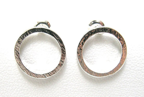 Pink Lily ~ Matte Open Circle Stud Earrings #22