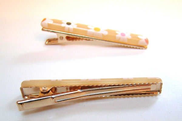 Pink Lily ~ "Lucy"  Pink & White Daisy ~ Thin Pinch Clip #107