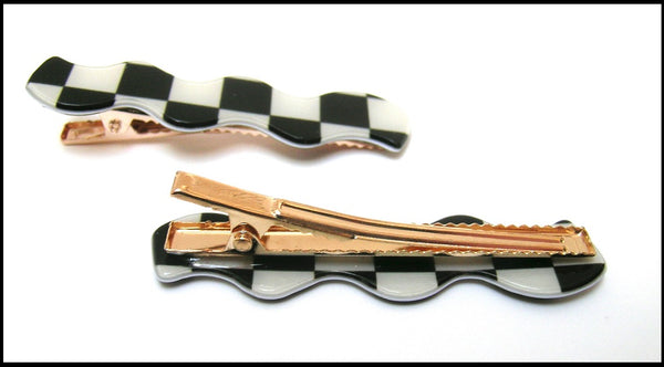 Pink Lily ~ "Wave" Checkerboard ~ Black & White  ~ Pinch Clip #135