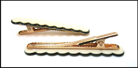 Pink Lily ~  Cream with Black Trim Pinch Clip #141