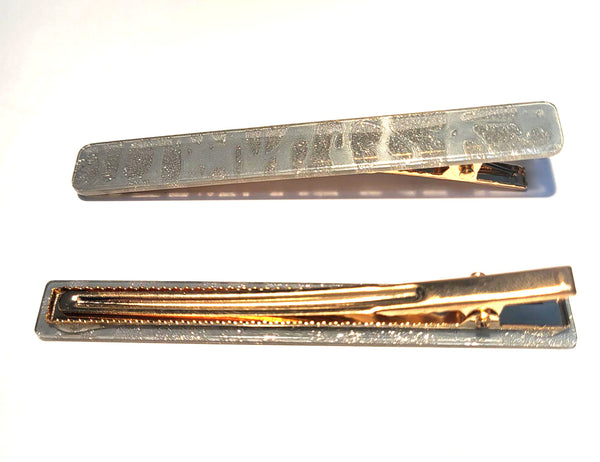 Pink Lily ~ "Harper" Light Gray Variegated~ Pinch Clip #162