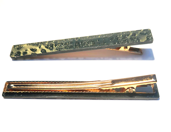 Pink Lily ~ "Harper" Green Variegated~ Pinch Clip #171