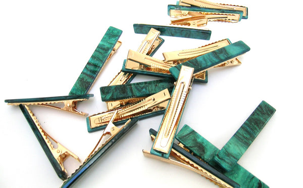 Pink Lily ~ "Lucy" Marble Green  Pinch Clip #49