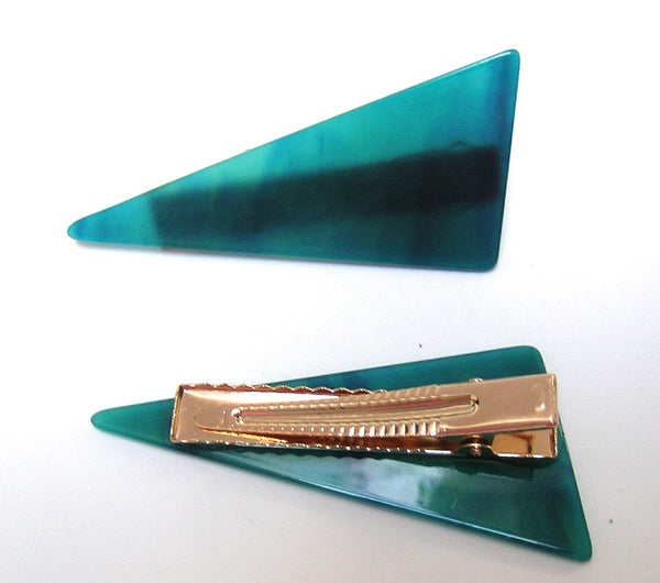 Pink Lily ~ "Alice" Marbled Turquoise  ~ Triangle Pinch Clip #55